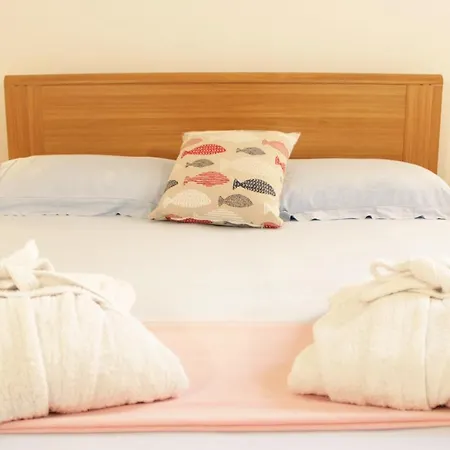 Renovated House Comfort And Parking In The Middle Of The Town Appartement